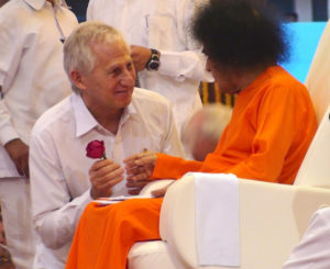 Virtual Satsang with Leonardo Gutter @ https://youtube.com/region8sai/live